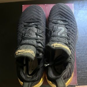 Lebron 16